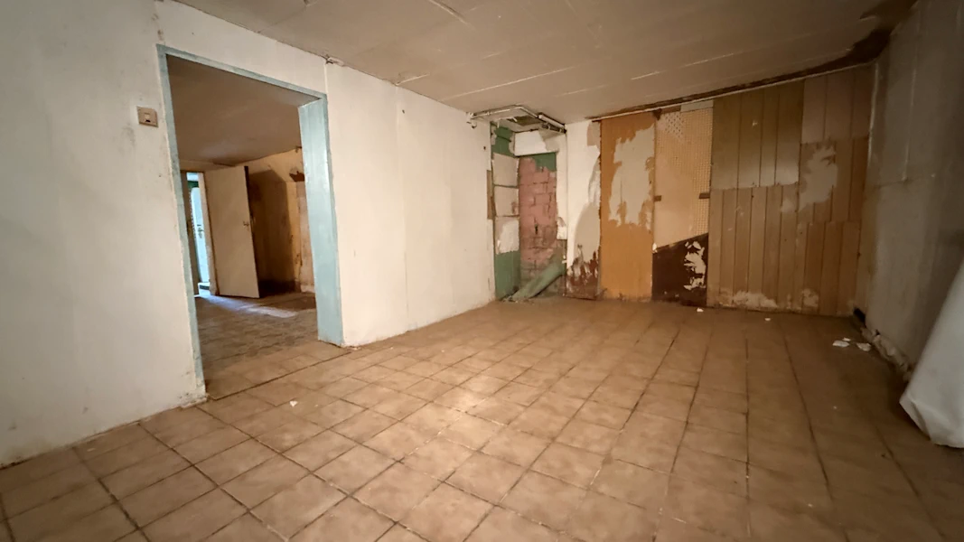 Reihenendhaus kaufen Osnabrück Schinkel – KÄUFERPROVISIONSFREI mit Garage, Keller und großem Sanierungspotenzial. Reihenendhaus kaufen Osnabrück Schinkel – KÄUFERPROVISIONSFREI mit Garage, Keller und großem Sanierungspotenzial.
