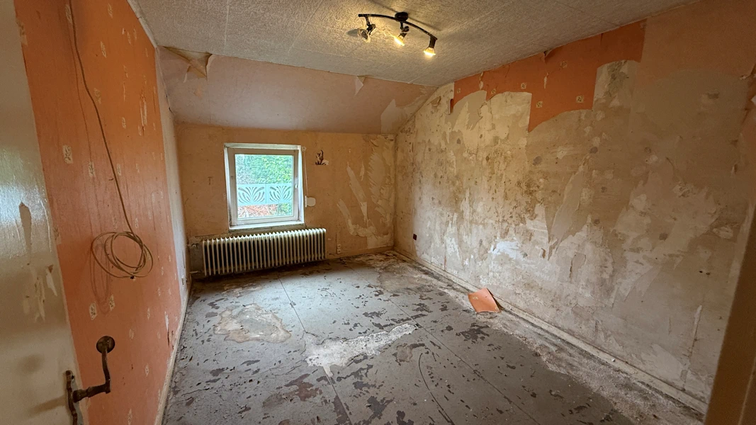 Reihenendhaus kaufen Osnabrück Schinkel – KÄUFERPROVISIONSFREI mit Garage, Keller und großem Sanierungspotenzial. Reihenendhaus kaufen Osnabrück Schinkel – KÄUFERPROVISIONSFREI mit Garage, Keller und großem Sanierungspotenzial.