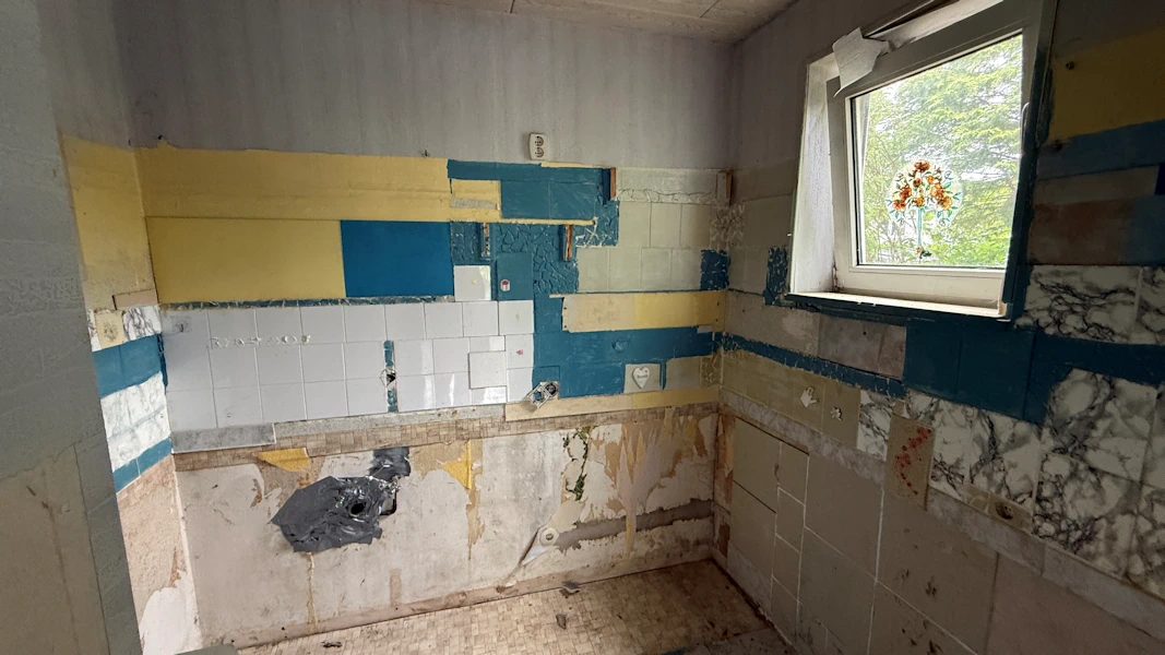 Reihenendhaus kaufen Osnabrück Schinkel – KÄUFERPROVISIONSFREI mit Garage, Keller und großem Sanierungspotenzial. Reihenendhaus kaufen Osnabrück Schinkel – KÄUFERPROVISIONSFREI mit Garage, Keller und großem Sanierungspotenzial.