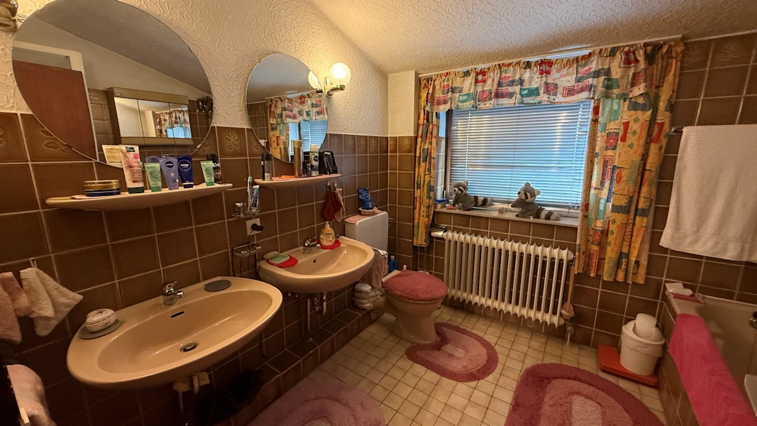 Immobilie kaufen Hollage: 4 Zimmer, 114 m², Garten, Wintergarten & Garage. KÄUFERPROVISIONSFREI. Immobilie kaufen Hollage: 4 Zimmer, 114 m², Garten, Wintergarten & Garage. KÄUFERPROVISIONSFREI.