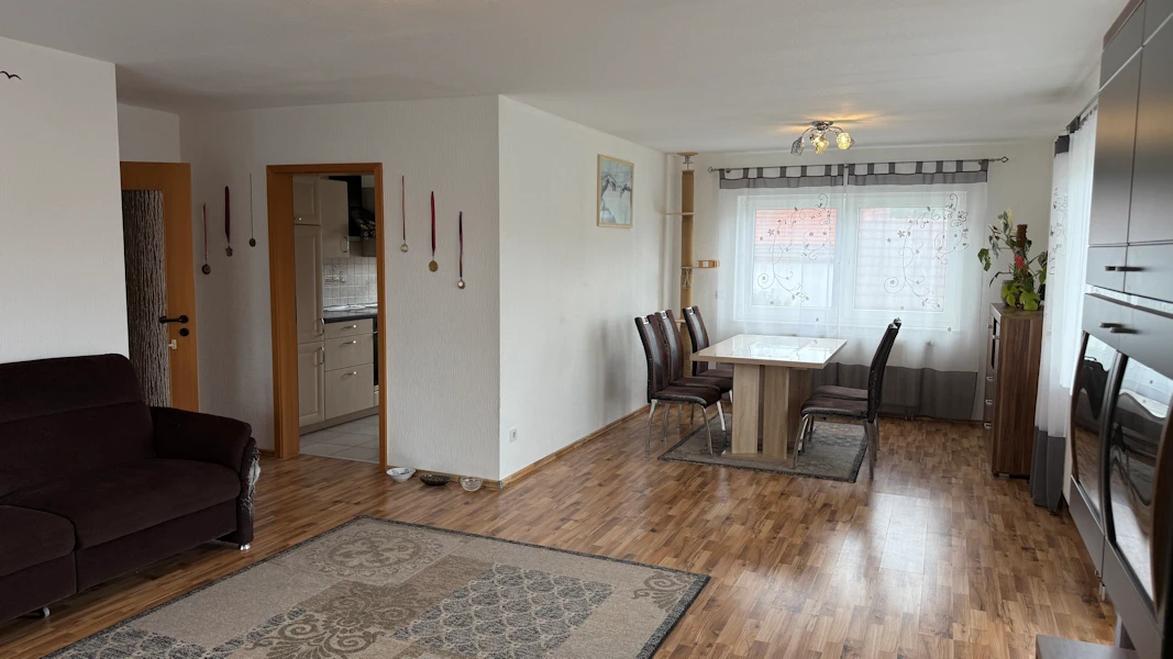 Wohnung kaufen Haßloch: 110 m², Balkon, 2 Stellplätze und KÄUFERPROVISIONSFREI für 329.000 €. Wohnung kaufen Haßloch: 110 m², Balkon, 2 Stellplätze und KÄUFERPROVISIONSFREI für 329.000 €.