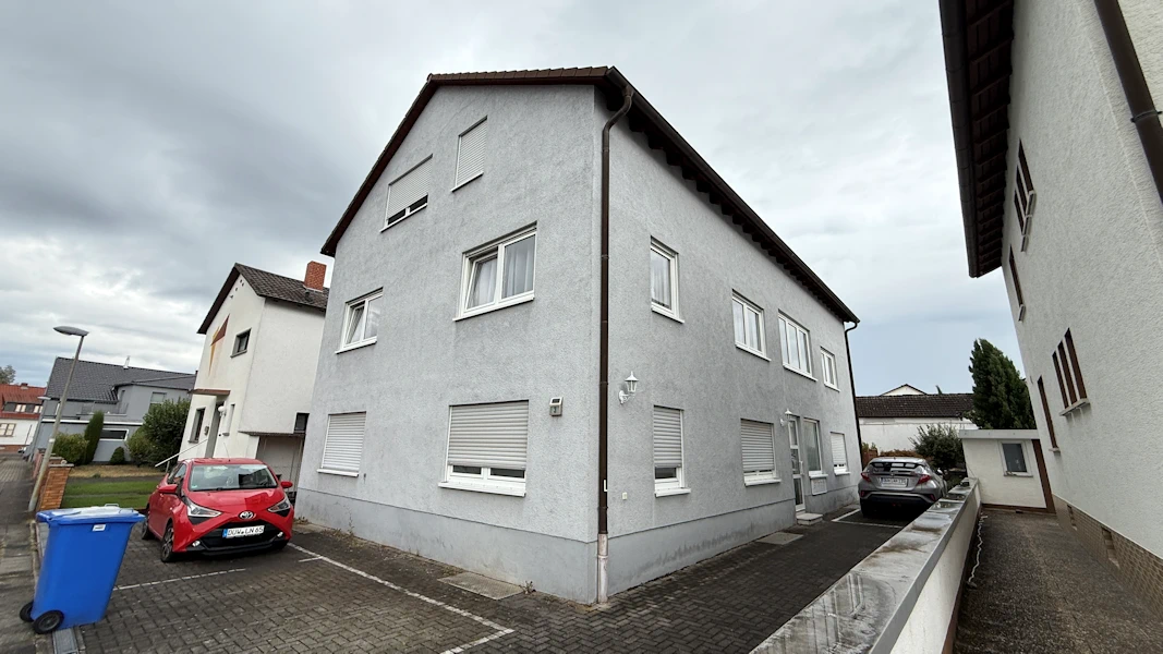 Wohnung kaufen Haßloch: 110 m², Balkon, 2 Stellplätze und KÄUFERPROVISIONSFREI für 329.000 €. Wohnung kaufen Haßloch: 110 m², Balkon, 2 Stellplätze und KÄUFERPROVISIONSFREI für 329.000 €.